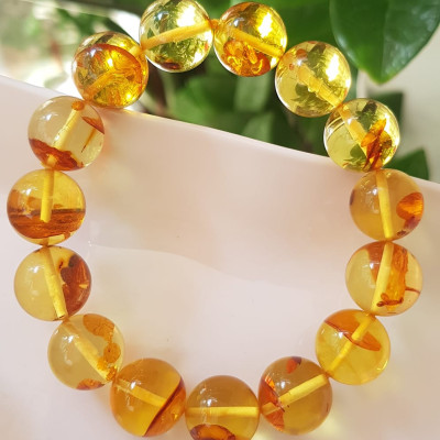 Vòng Hổ Phách tự nhiên Size Nam 14,5mm Vòng Vip cao cấp sịn hiếm quá đẹp xuất sắc 14,5mm Đá Hổ Phách Màu Vàng Anh trong bắt ánh sáng ánh lên quá đẹp đẳng cấp sang luôn Vòng chuẩn hợp Nam mệnh Kim mệnh Thổ mệnh Thủy đeo ạ