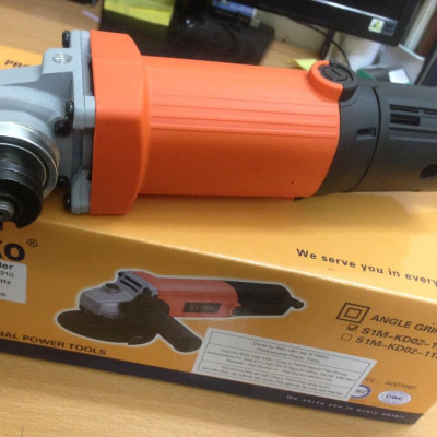Máy mài 100 - KD02 cầm tay chất lượng chính hãng Kynko
