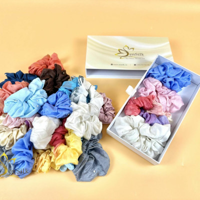 Cột Tóc Lụa Handmade Sen Silk - 100% Mulberry Silk Scrunchies - Hair Ties Gift - Dây Buộc Tóc Thời Trang Cao Cấp Siêu Mát Cực Mềm (Giao mẫu ngẫu nhiên))