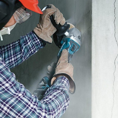 MÁY MÀI GÓC CHẠY PIN 18V/3.0AH 100MM (01 SẠC NHANH ,02 PIN 18V/ 4.0AH) MAKITA DGA404RME- HÀNG CHÍNH HÃNG