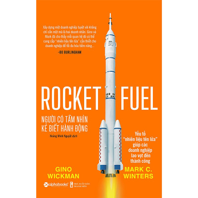 Combo 2 cuốn sách: Câu Chuyện Ly Kỳ Từ Cậu Bé Giao Báo + Người Có Tầm Nhìn Kẻ Biết Hành Động