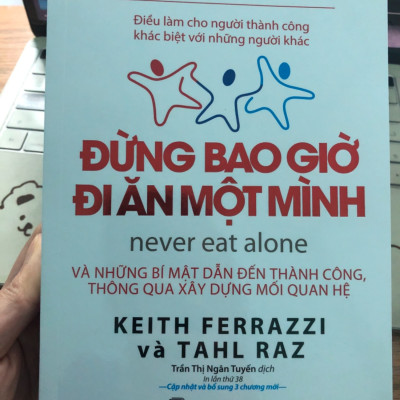 Đừng Bao Giờ Đi Ăn Một Mình - Làm Chủ Bình Minh Sống Đời Xuất Chúng - CLB 5 Giờ Sáng Combo 2 Cuốn ( Tặng Kèm Sổ Tay )