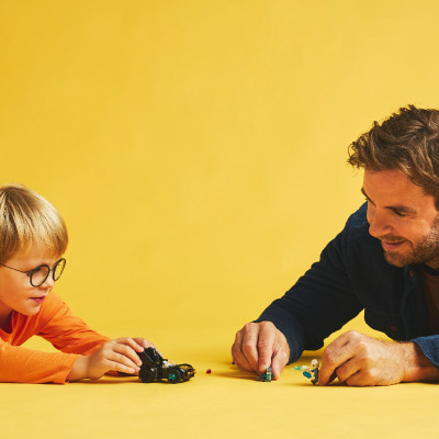 Đồ Chơi Lắp Ráp Batman Và Xe Chiến Đấu Với Mr. Freeze LEGO SUPERHEROES 76301 (63 Chi Tiết)