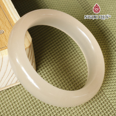 Vòng ngọc tự nhiên màu hồng cam bản hẹ - Ngọc Quý Gemstones