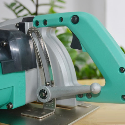 Máy cắt đá 1900W DCA AZR-180 180mm