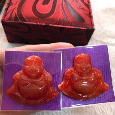 MẶT DÂY CHUYỀN PHẬT DI LẶC ĐÁ CẨM THẠCH ĐỎ ĐẸP RẺ Ạ  SIZE NGANG 39mm X Cao 36mm X Dầy 6mm  HỢP NAM NỮ MỆNH HOẢ THỔ