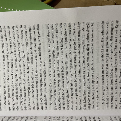 Người lính và chiến tranh  tiếp cận diễn ngôn vắn học việt nam hiện đại ( tiểu luận và phê bình)