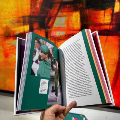 Sách - The Colour of Fashion: The Story of Clothes in Ten Colours by Caroline Young - Sách nghệ thuật, tiếng anh