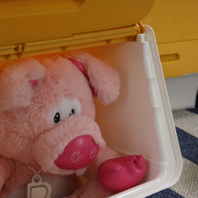 Thùng lưu trữ đa năng 34 lít OTELLO chất liệu nhựa PP trắng, nắp vàng, kích thước 45x38x31cm (DxRxC) | Index Living Mall | Nhập khẩu Thái Lan