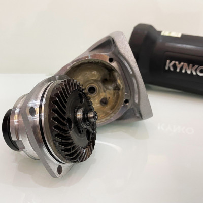 (TẶNG ĐÁ MÀI) Máy mài góc 1 tấc mài góc 100mm Kynko KD57 chính hãng (6571A)