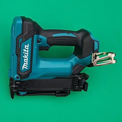 MÁY BẮN ĐINH GHIM DÙNG PIN (ĐINH J 10MM)(18V) MAKITA DST121ZK (KHÔNG KÈM PIN VÀ SẠC) - HÀNG CHÍNH HÃNG