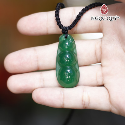 Mặt dây chuyền hạt đậu mã não xanh 4.6x2cm mệnh hỏa, mộc - Ngọc Qúy Gemstones
