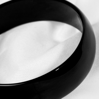 Vòng Mã Não Đen Liền Khối Ngọc Quý Gemstones