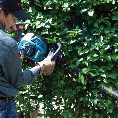 MÁY TỈA HÀNG RÀO CHẠY XĂNG (600MM/2 THÌ)  0.68 KW - 0.9HP MAKITA EH6000W- HÀNG CHÍNH HÃNG