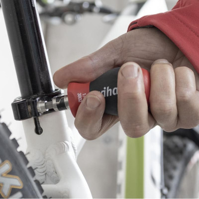 Tua vít đa năng 7 đầu bit Wiha 43613