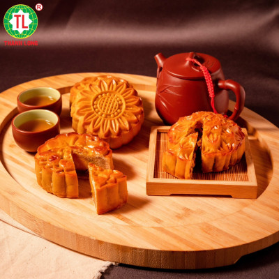 Hộp bánh trung thu 2 bánh 1 trứng 150g - Combo Super A2- Thành Long (300g) - VIỆT NAM