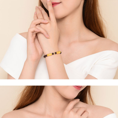 Vòng tay phong thủy, vòng tay nữ may mắn đá thạch anh đỏ ruby gắn tỳ hưu hút Lộc Tài Duyên TARUBY04