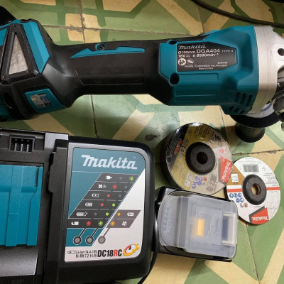 MÁY MÀI GÓC DÙNG PIN 18V (01 SẠC NHANH ,02 PIN 18V/ 5.0AH) MAKITA DGA404RTJ2 - HÀNG CHÍNH HÃNG