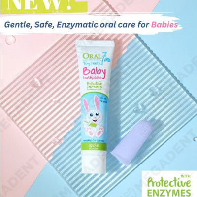 Kem đánh răng trẻ em an toàn khi nuốt kèm bàn chải ngón tay Oral7 Tiny Teeth 40ml (Cho bé từ 3 tháng - 3 tuổi)