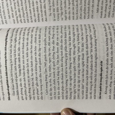 Người lính và chiến tranh  tiếp cận diễn ngôn vắn học việt nam hiện đại ( tiểu luận và phê bình)