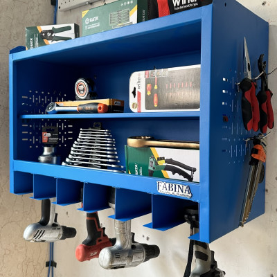 Tủ dụng cụ treo tường màu xanh