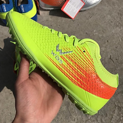 Giày bóng đá WWika Flash cổ thun xanh lá 2022-2023