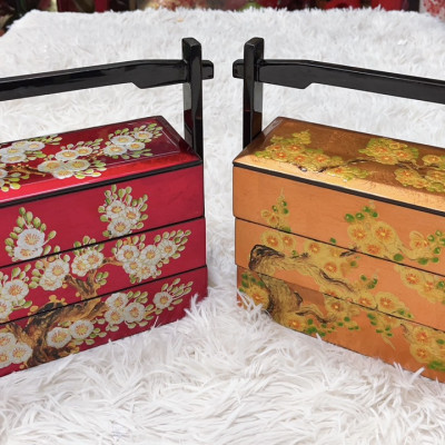 Hộp Cơm sushi sơn mài 3 tầng quai xách hàng vẽ đắp nổi cao cấp