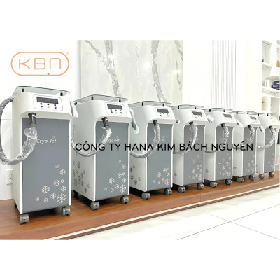 Máy thổi lạnh Cryo Jet Hàn Quốc giúp giảm đau trong thẩm mỹ.