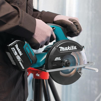 MÁY CẮT KIM LOẠI DÙNG PIN(150MM/BL)(18V) MAKITA DCS551RMJ (01 SẠC NHANH – 02 PIN 4.0AH – MÁY KÈM THÙNG MAKPAC) - HÀNG CHÍNH HÃNG