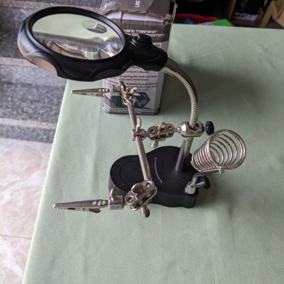 Kính Lúp Kẹp Hàn Mạch Điện Tử - Đèn LED Sáng, Loại Tốt, Rất Chắc Chắn