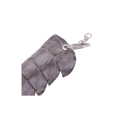 Móc khóa da cá sấu Huy Hoàng gai đuôi màu xám HC8238