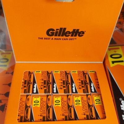 Vỉ 110 lưỡi lam Gillette London Bridge giá rẻ (Gồm 10 hộp nhỏ - mỗi hộp 11 lưỡi)