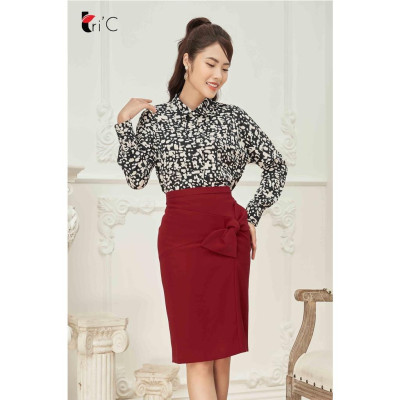 Chân váy ôm, nơ lệch eo Tri