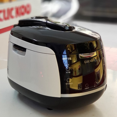 Nồi cơm điện Cao tần Cuckoo CRP-HMF1070SB 1.8L nhập khẩu Hàn quốc
