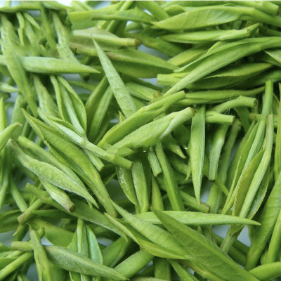 Combo 02 hộp trà tân cương long đình 200 gram