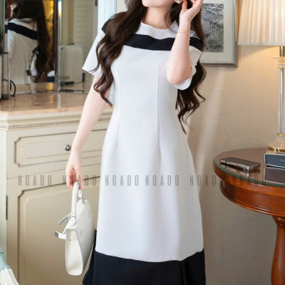 Đầm trắng cổ tròn phối đen NGADO