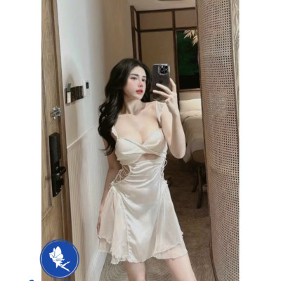 Váy Ngủ Lụa Quảng Châu Phối Ren Khoét Eo Xinh Xắn