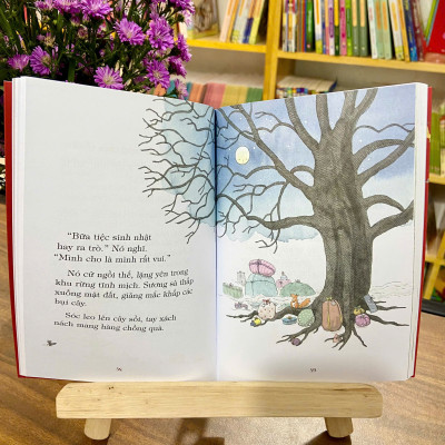 Combo Ở nơi xa tít mù khơi - Những lá thư nhờ gió gửi ai đó - Sinh nhật ở rừng và những cuộc vui tưng bừng - Một cuộc phiêu lưu ra trò và rắc rối (Bộ sách Toon Tellegen )