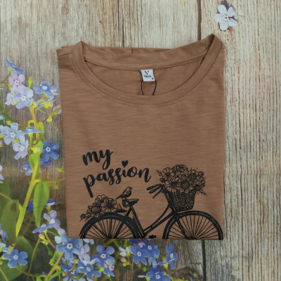 Áo Thun Ngắn Tay, Áo Phông Cộc Tay Nữ Vicci AP.01.1 chất liệu cotton vân gỗ phối hoạ tiết hình Xe đạp