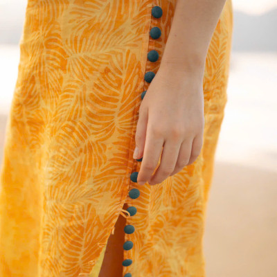 Đầm Hai Dây Suông, Đầm xẻ tà, Đầm Vàng Linen Kim Diệp thời trang thiết kế Hity