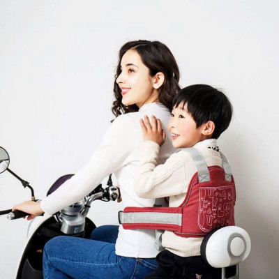 Đai đi xe máy cho bé phản quang, thoáng khí sử dụng khóa 2 cấp bền chắc, chống bụi bẩn