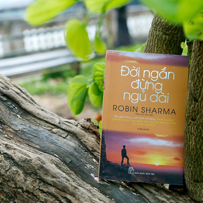 Đời Ngắn Đừng Ngủ Dài (Tái Bản Mới Nhất)