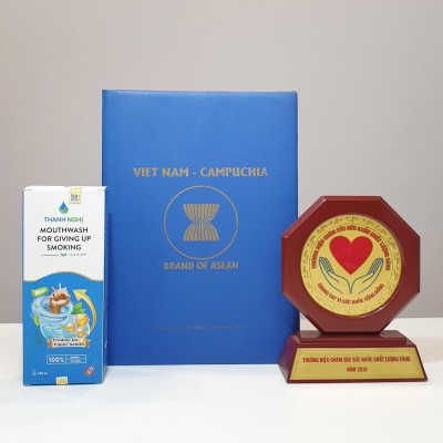 Nước súc miệng cai thuốc lá Thanh Nghị - Chai 400ml
