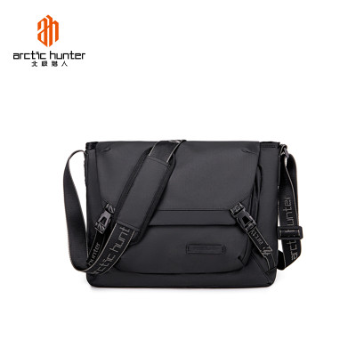 Túi đeo chéo du lịch Arctic Hunter chất liệu Oxford Fabric chống nước - K00528