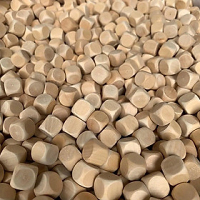 Hạt gỗ vuông 1 x 1cm xúc cát khu vui chơi cho bé, Loại 1 Bo Mịn chắc đẹp gỗ sồi