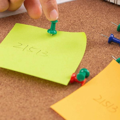 Ghim Mũ Nhựa Màu Deli 21 