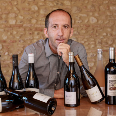 Rượu vang Organic Famille Lafage Narassa 2018 (Pháp) kèm túi hộp,đồ khui  