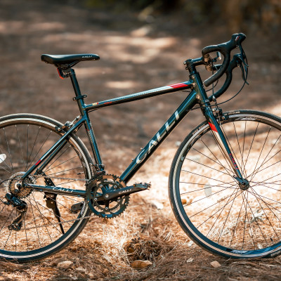 Xe đạp thể thao tay cong CALLI R3.5 khung hợp kim nhôm, 14 tốc độ