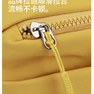 Túi đeo chéo nữ phong cách dễ thương – BEE GEE DCNU1094