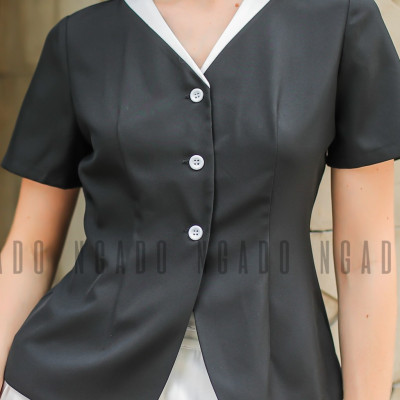 Áo đen cổ viền trắng NGADO